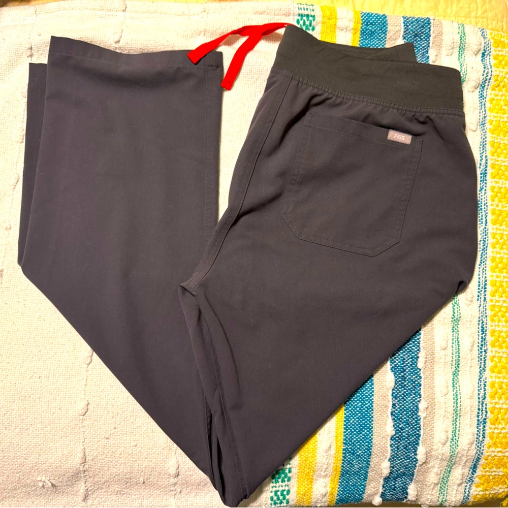 Figs Livingston scrub pant Medium Tall in Charcoal